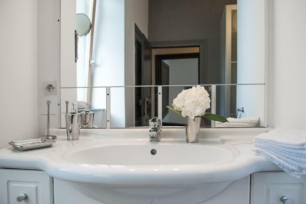 N9 Appartement De Charme Saint-Pol-de-Léon Екстериор снимка
